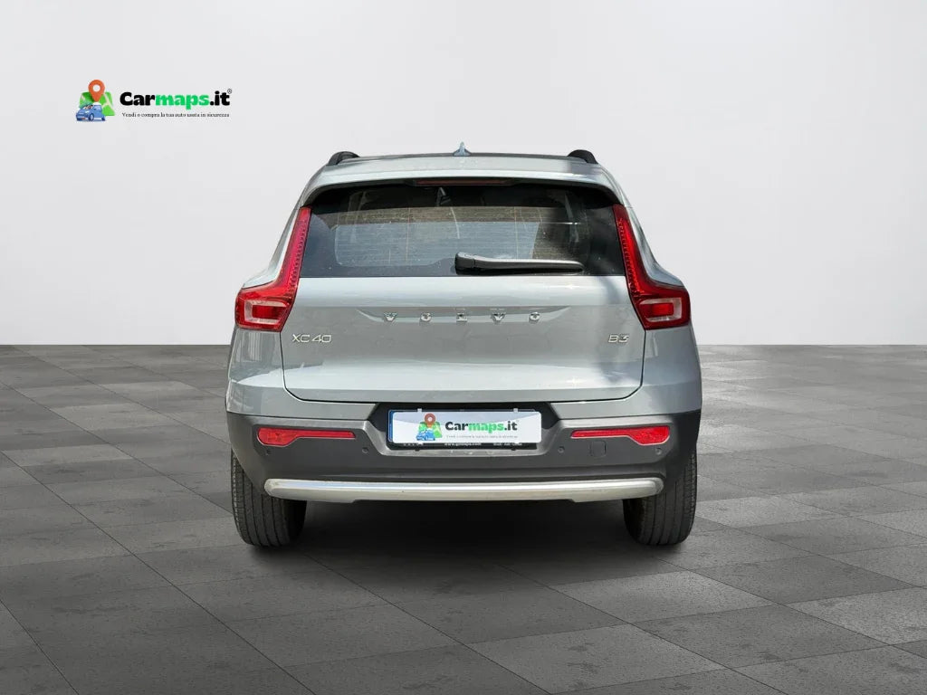 Volvo XC40 B3 automatico Plus Dark