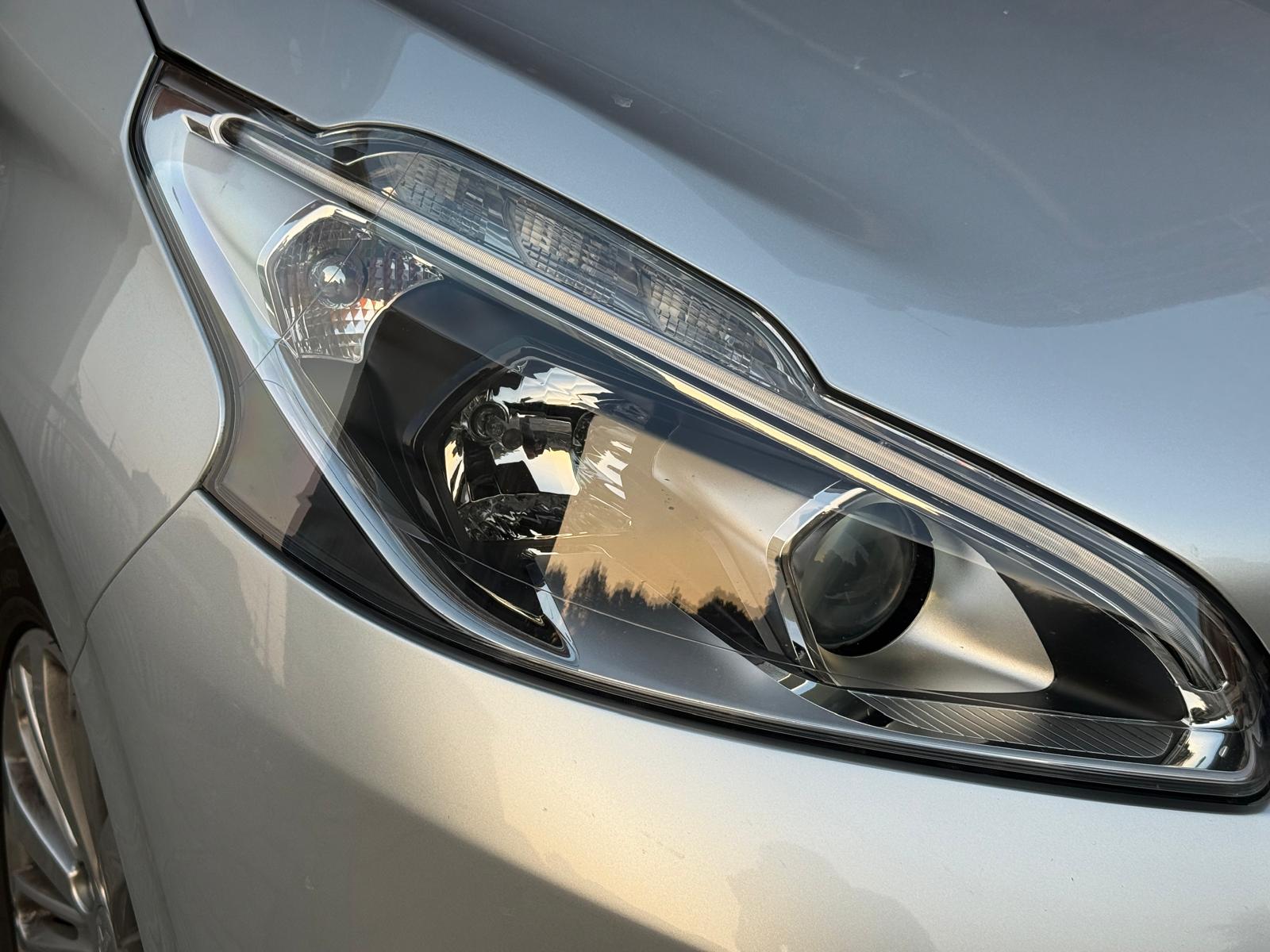 Peugeot 208 PureTech 82 5p. GPL Active