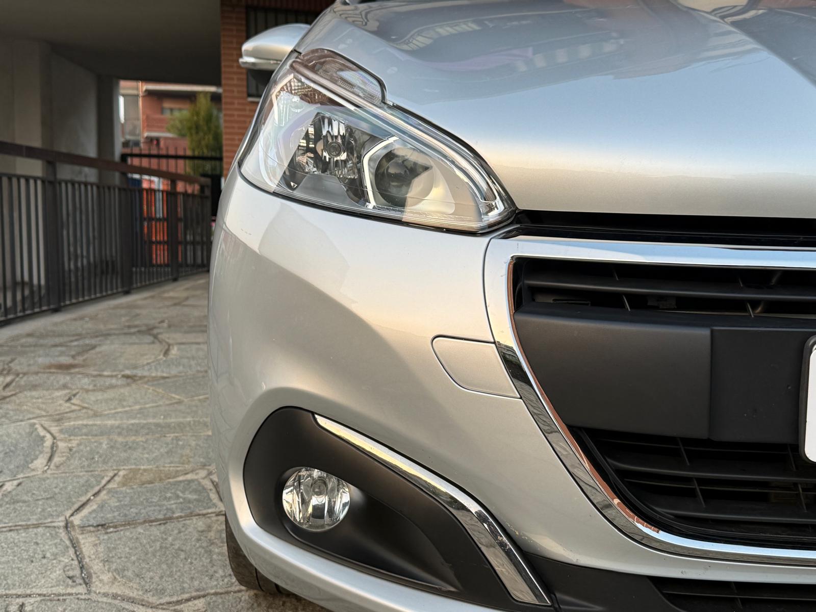 Peugeot 208 PureTech 82 5p. GPL Active