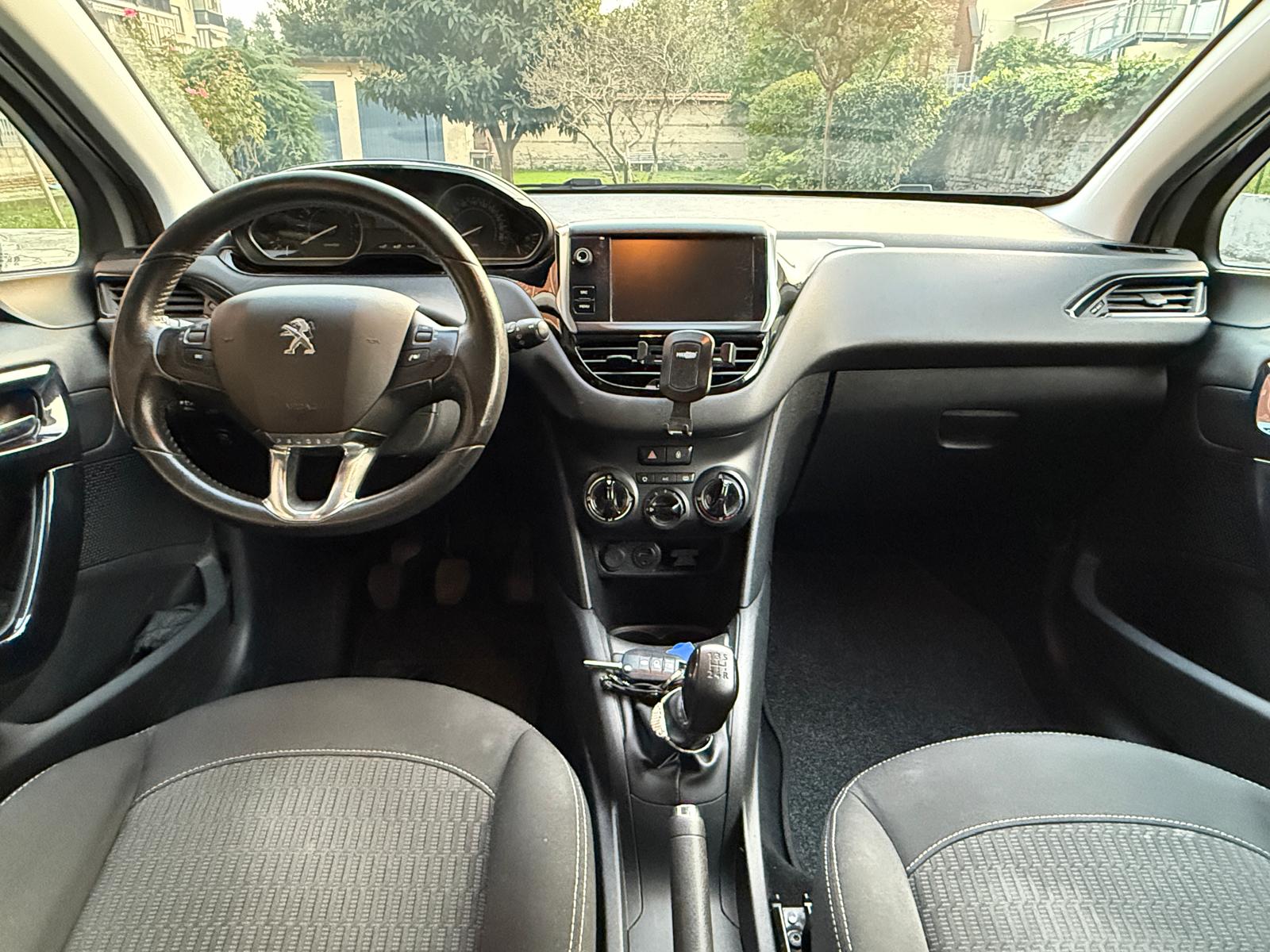 Peugeot 208 PureTech 82 5p. GPL Active