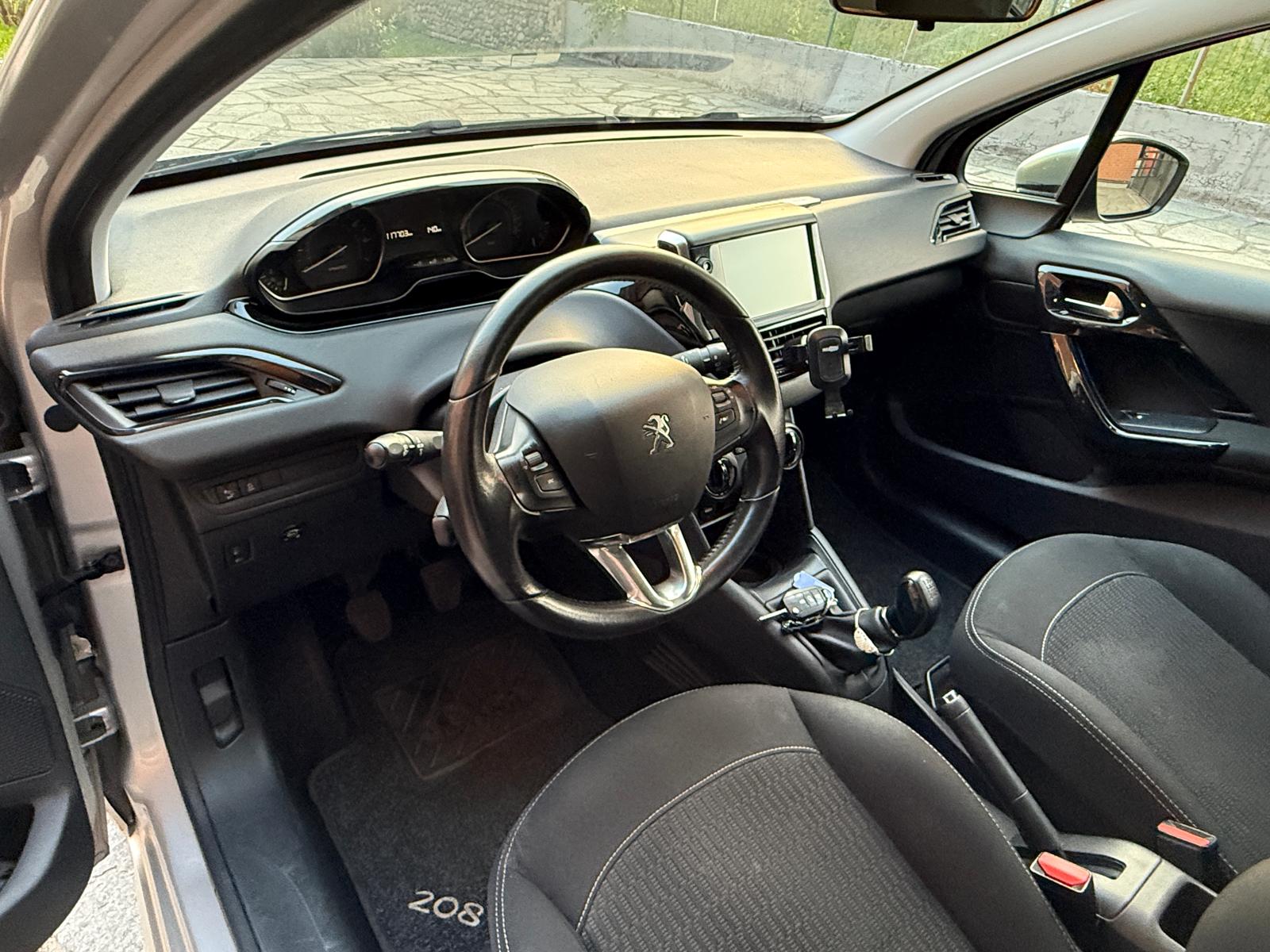 Peugeot 208 PureTech 82 5p. GPL Active