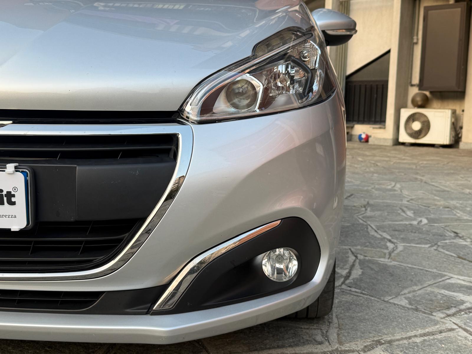 Peugeot 208 PureTech 82 5p. GPL Active