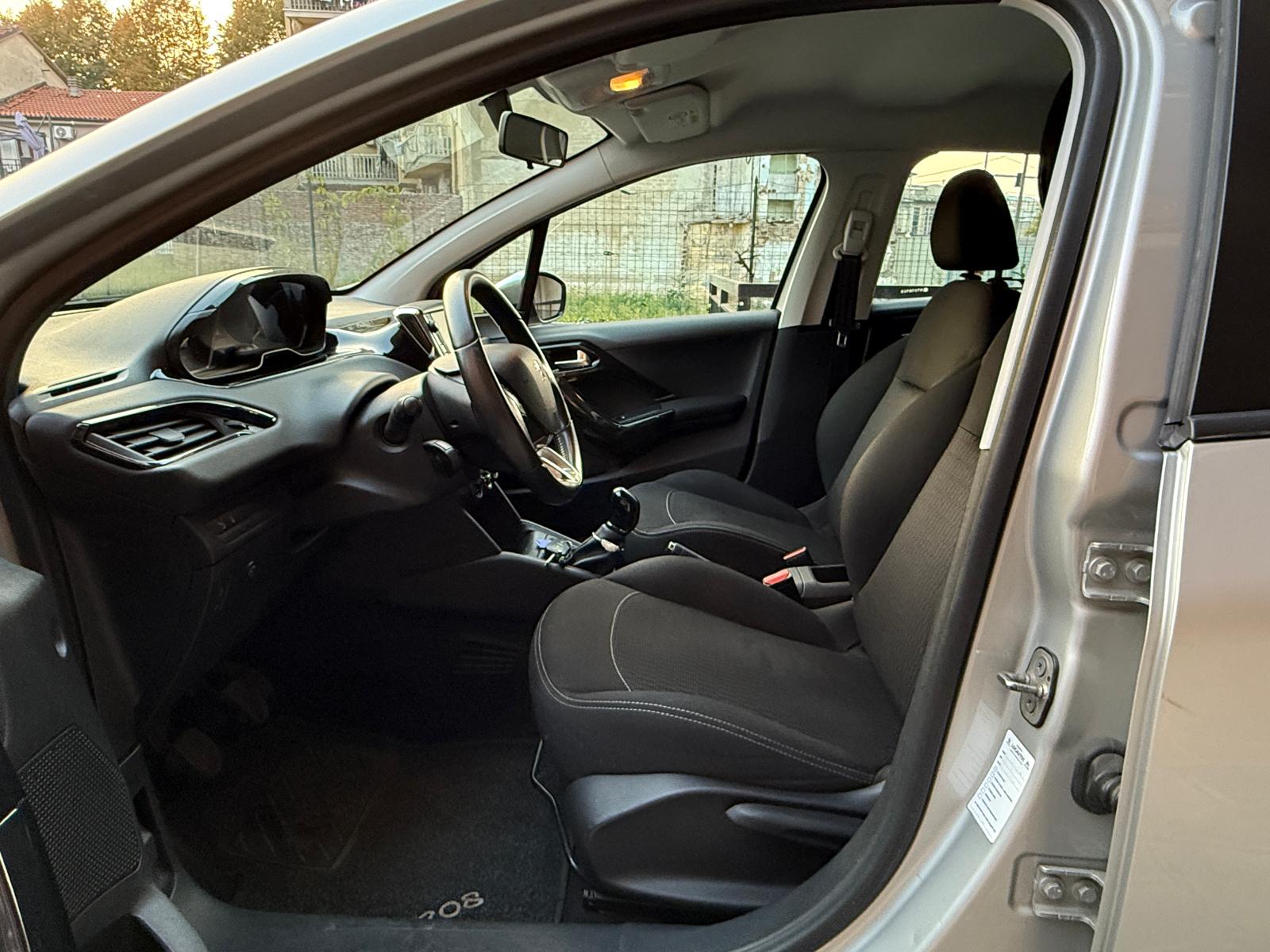 Peugeot 208 PureTech 82 5p. GPL Active