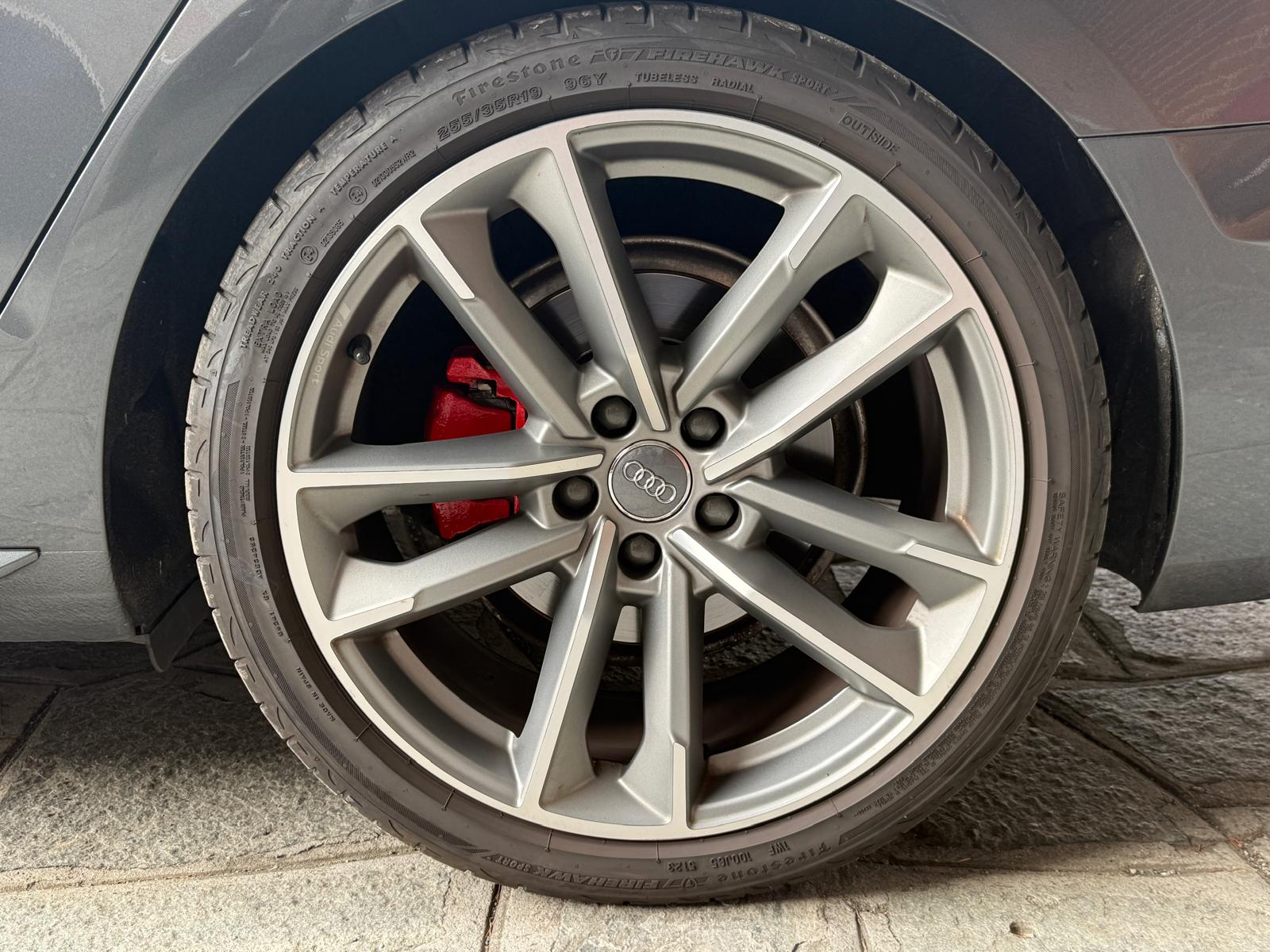 A4 Avant 40 TFSI quattro S Tronic S line Edition