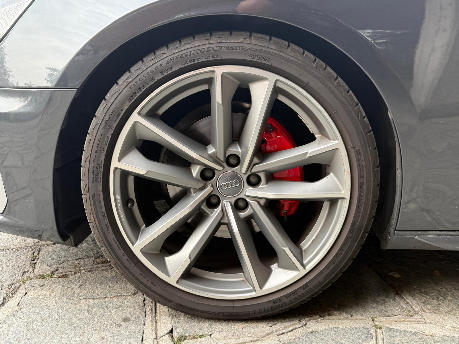 A4 Avant 40 TFSI quattro S Tronic S line Edition