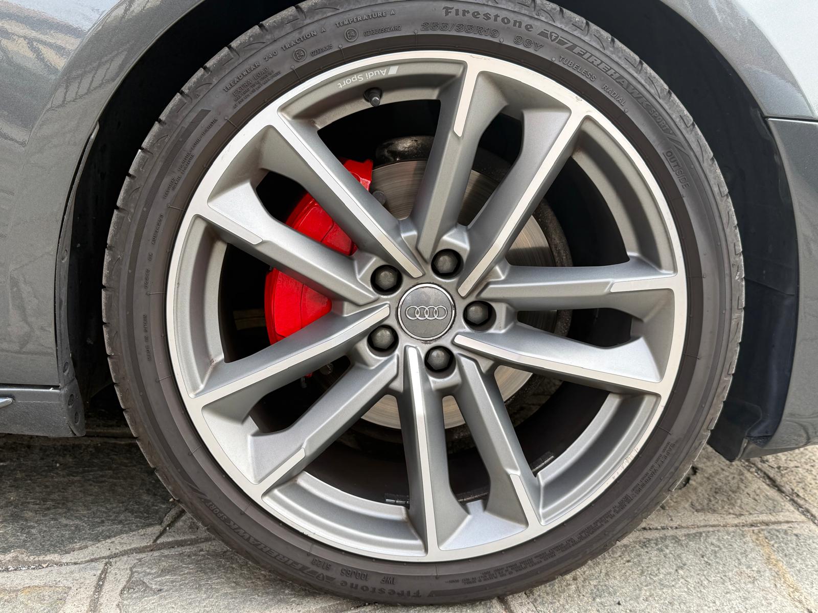 A4 Avant 40 TFSI quattro S Tronic S line Edition