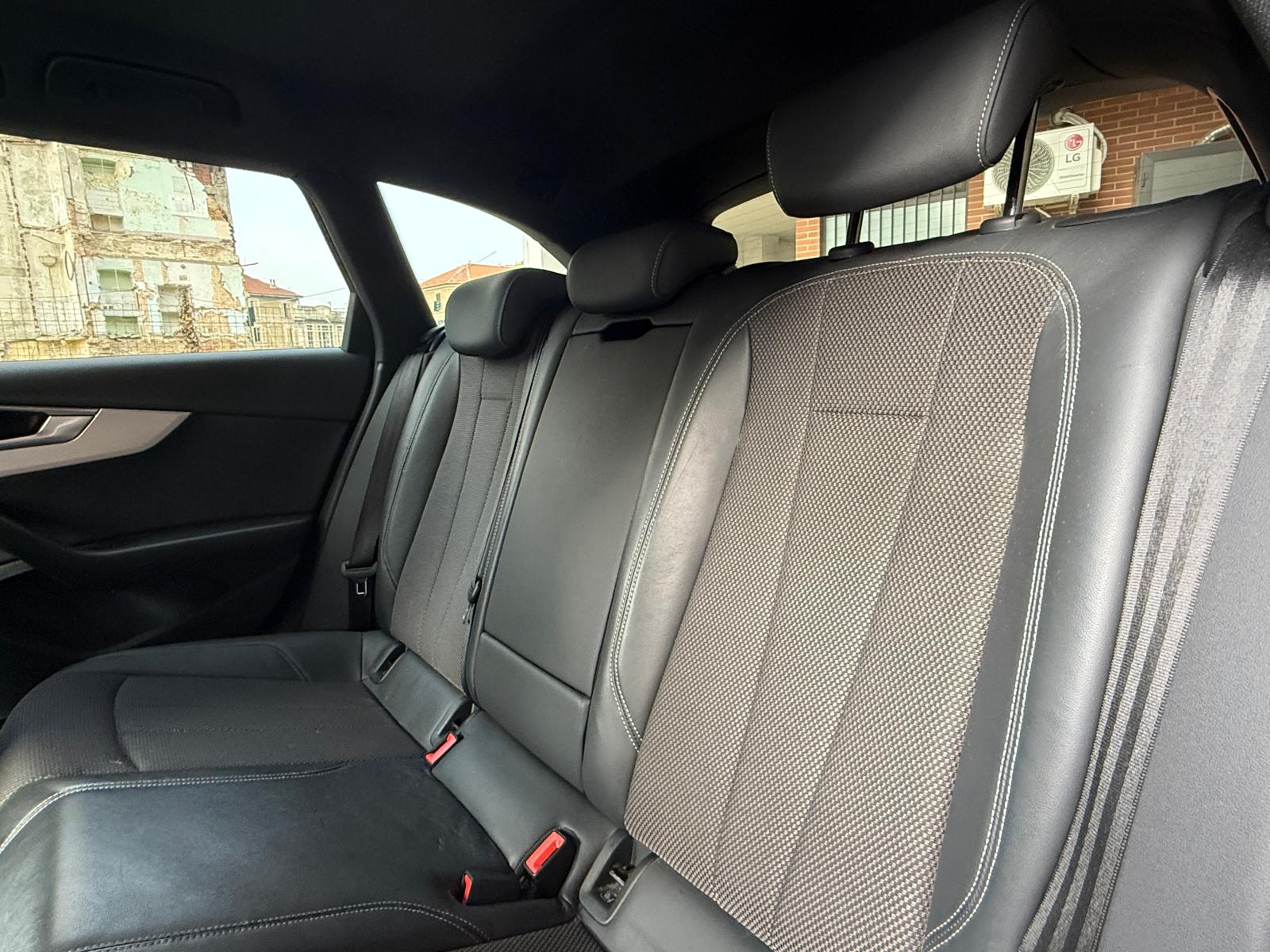 A4 Avant 40 TFSI quattro S Tronic S line Edition