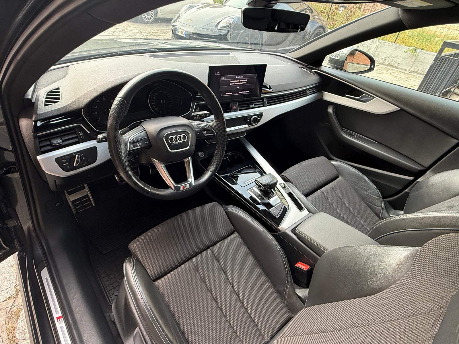 A4 Avant 40 TFSI quattro S Tronic S line Edition