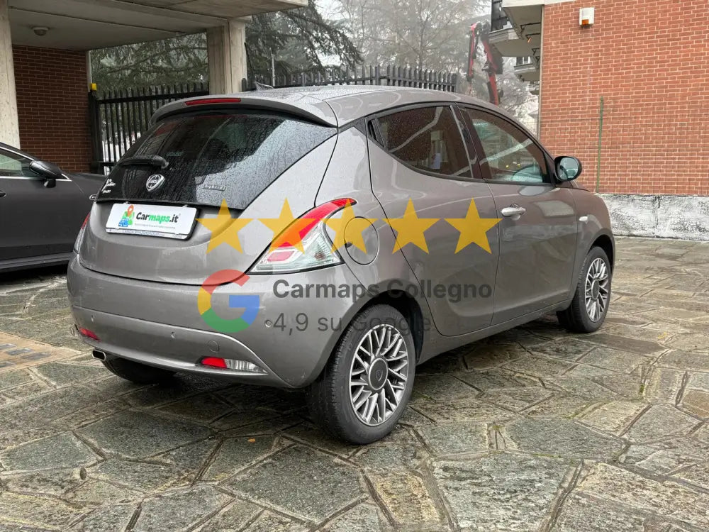 Lancia Ypsilon 1.0 firefly hybrid Gold s&s 70cv